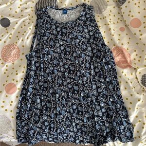 Blue and dark blue Old Navy Floral Tank Top for Women- Small